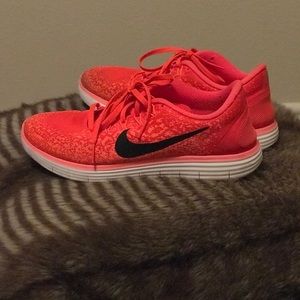 Nike Free Run Distance Size 8.5 Orange